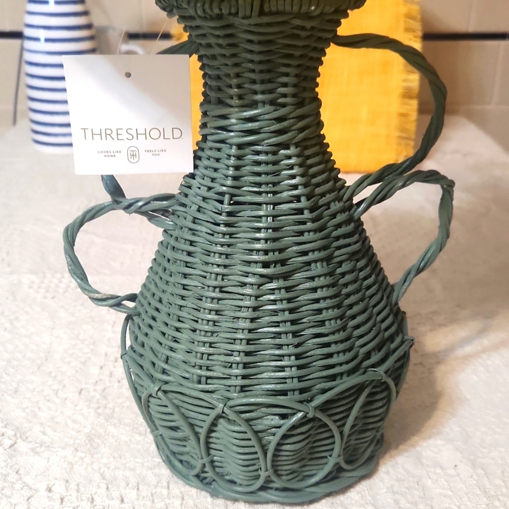 THRESHOLD Rattan Vase. - Picture 2 of 9
